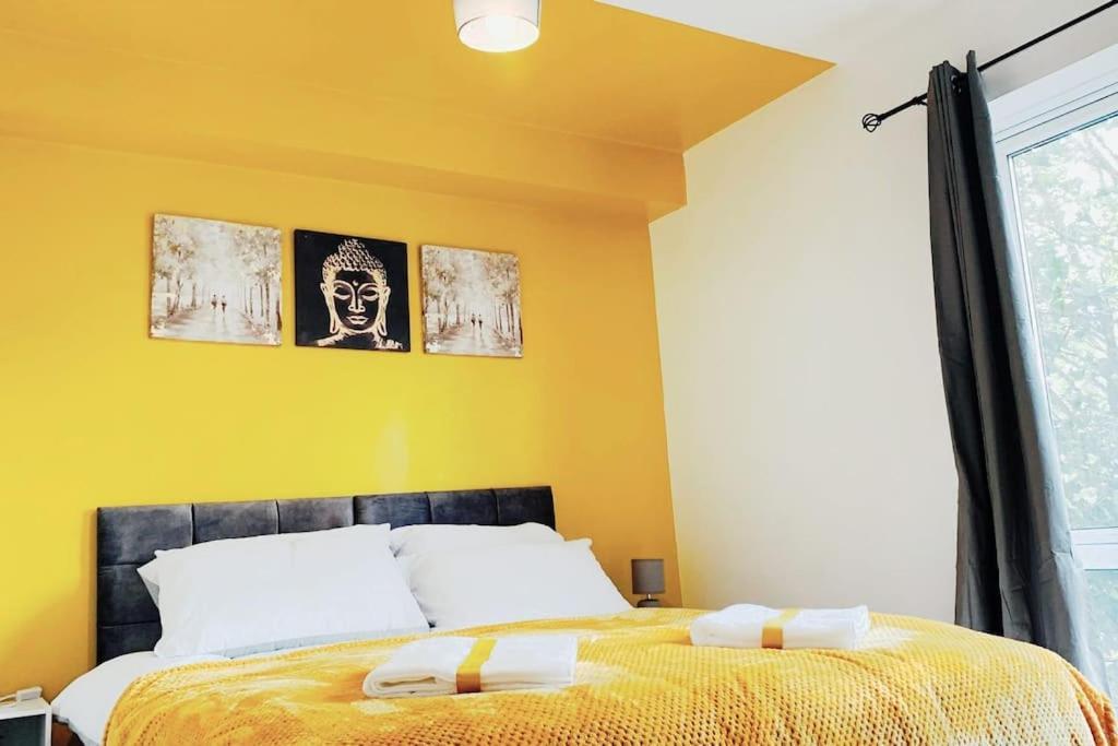 2 Bed Apartment With Free Parking Chelmsford Bagian luar foto